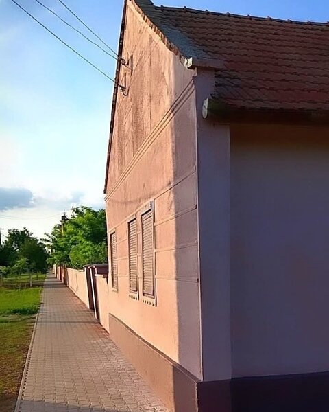 Felnac, amplasata central, la doar 2 minute de tot ce ai nevoie.